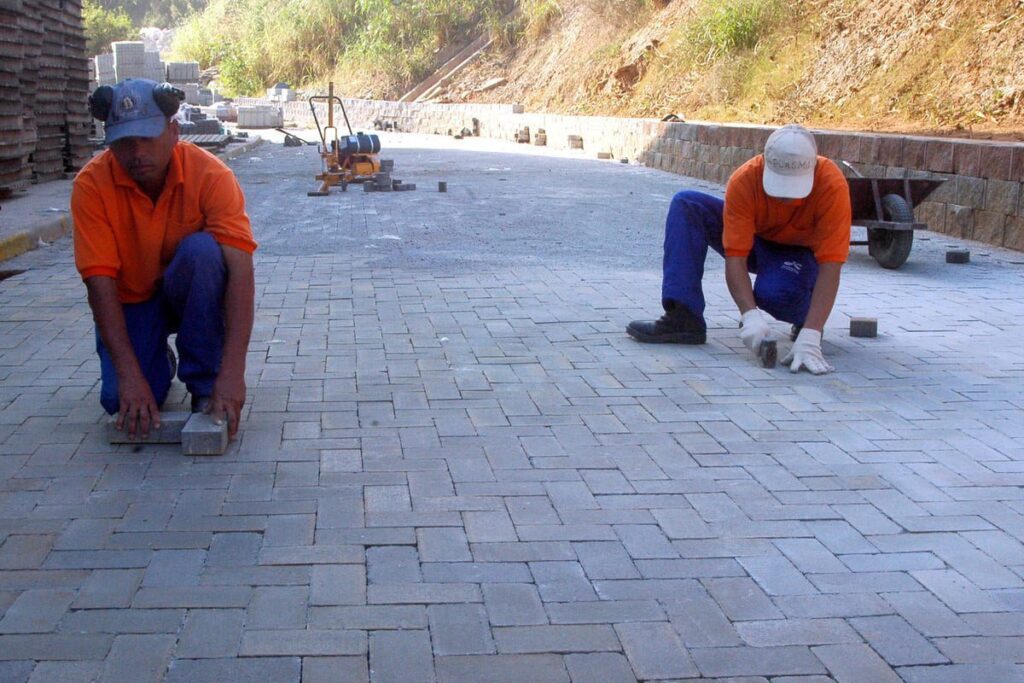 Vantagens do Piso Intertravado em Grandes Obras